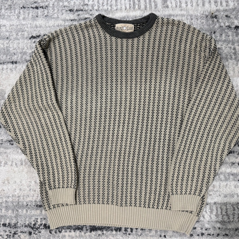 Vintage Hunt Club Men's Black and Cream Crewneck Sweater